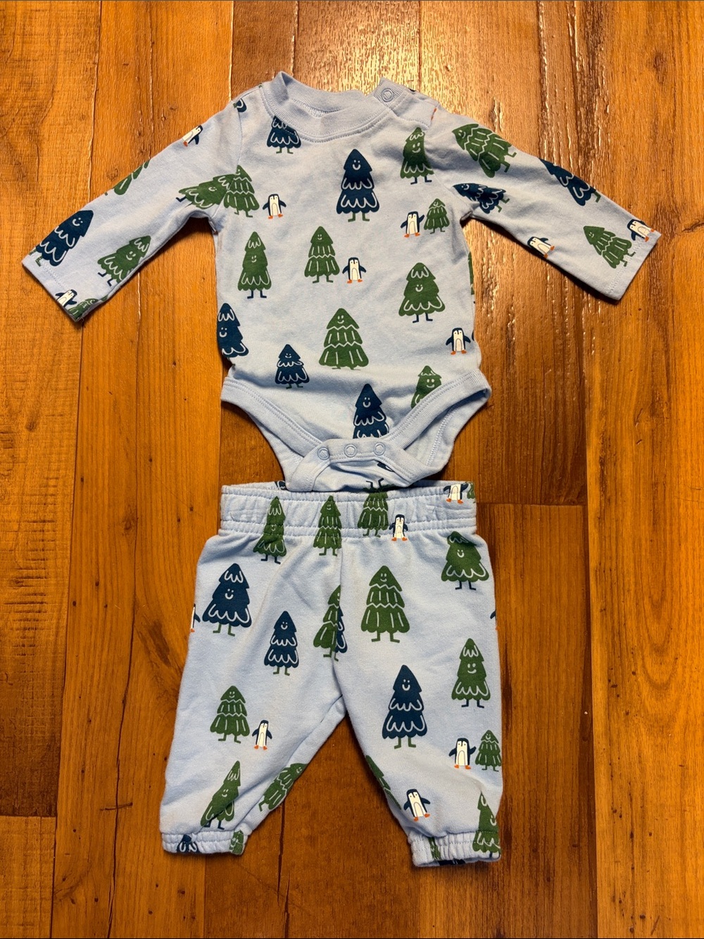 Winter Pajamas With Penguins And Trees Size 0-3 Months Garanimals EUC